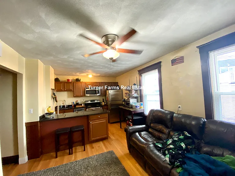 221 Holland St #2R — Photo 26