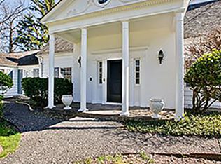 375 Oakdale Ave, Lake Forest, IL 60045