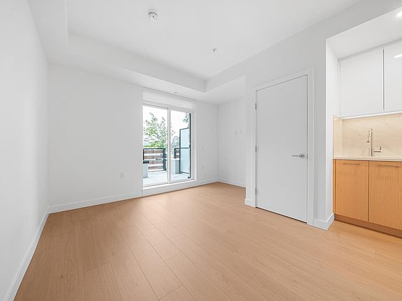 4th image of 150 James Rd #111