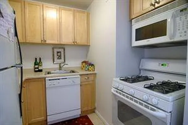 Sold by Akam Sales and Brokerage | media 3
