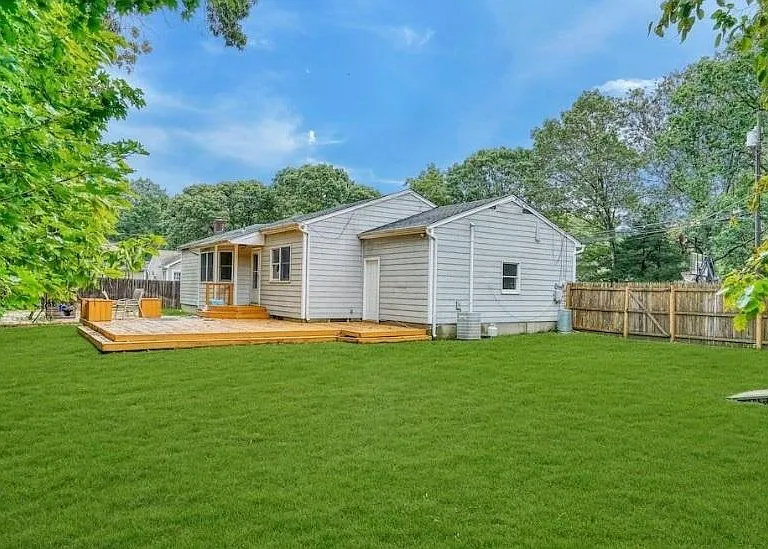 6 Willow St — Photo 5