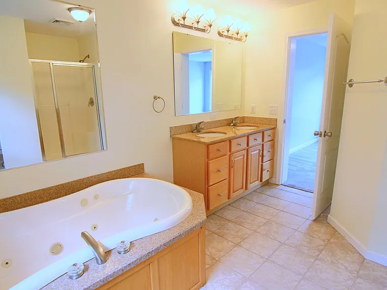 248 Colchester Rd — Photo 22
