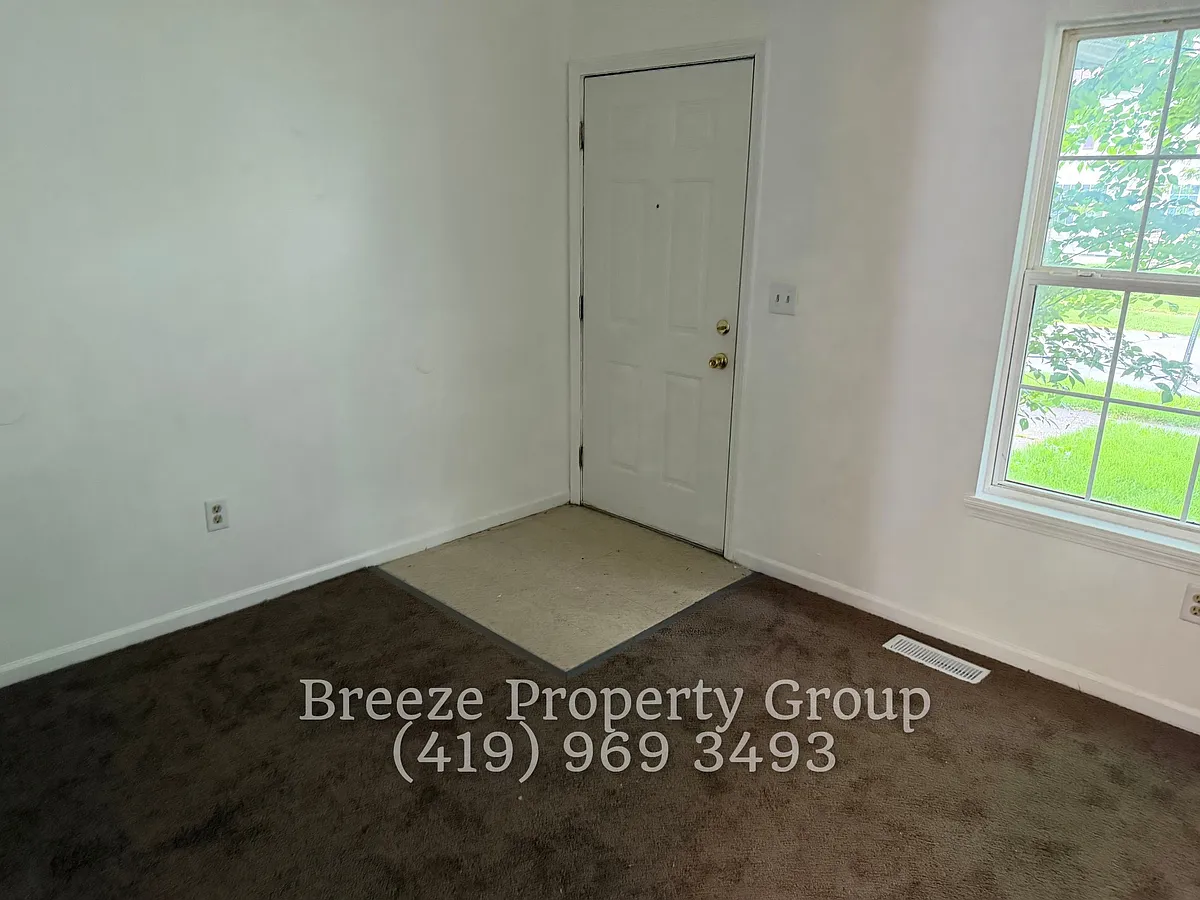 Building Photo - 619 Hope St #619
