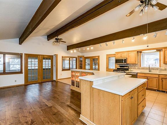 5th image of 3901 Knollcrest Ct NE