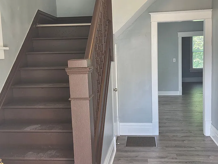 2507 NE Madison Ave — Photo 6