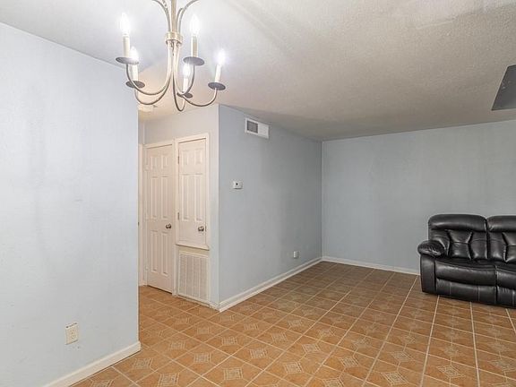 5th image of 5550 N Braeswood Blvd APT 144