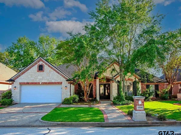2206 Kennebunk Ln, Tyler, TX 75703