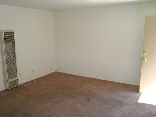 3rd image of 12369 Lakeshore Dr APT 6