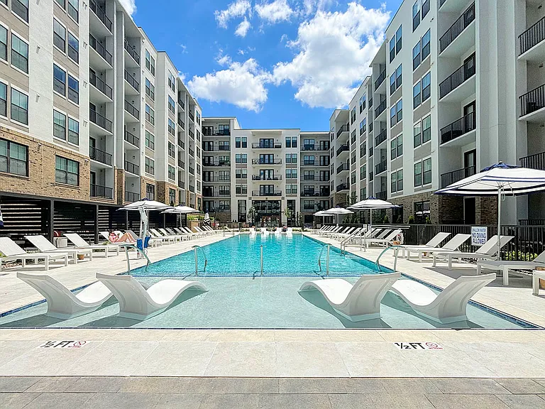 Legacy Cool Springs Apartments — Photo 27