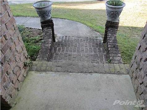 3rd image of 1108 Cobblestone Dr