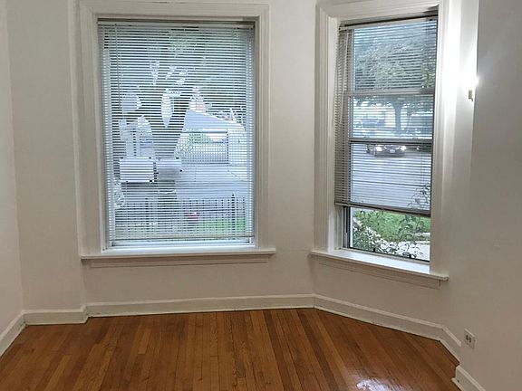 2nd image of 1700 N Monticello Ave APT 1