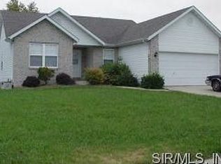 2754 Deerfield Dr, Maryville, IL 62062