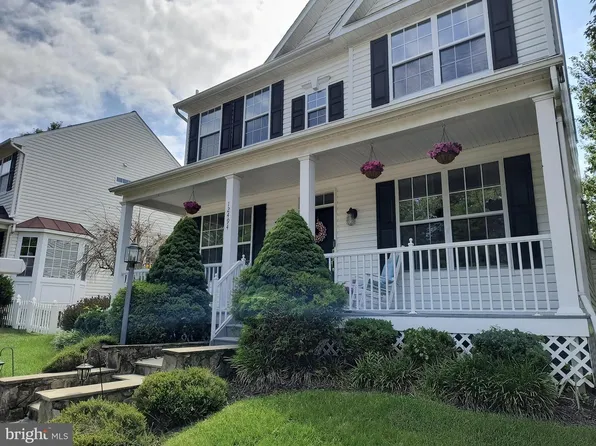 12494 Iona Sound Dr, Bristow, VA 20136