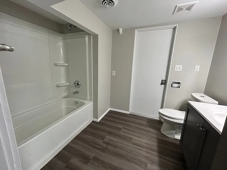 806 W 23rd Ave #18 — Photo 7