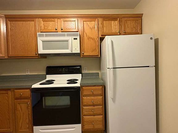 4th image of 125 Main St #404A