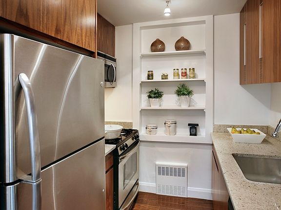 5th image of 200 E 82nd St APT 4G