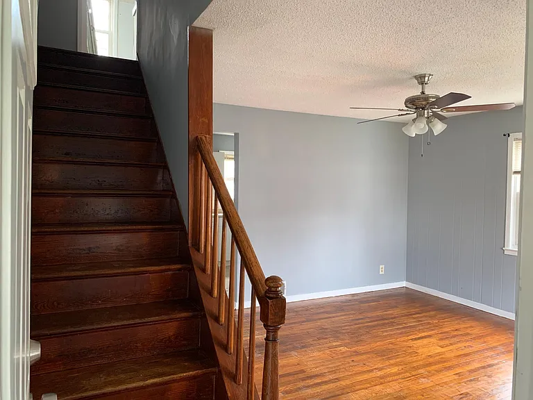 79 Mayflower St — Photo 2