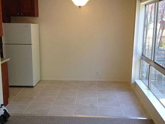 Kitchen Eat In Area