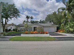 3720 W Park Rd, Hollywood, FL 33021