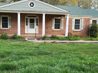 104 Arrowood Ln, Laurens, SC 29360