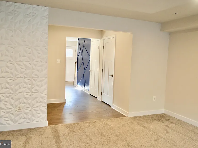 8644 Shady Pines Dr — Photo 3