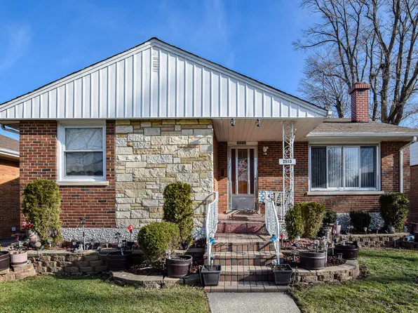 2513 S 4th Ave, Riverside, IL 60546