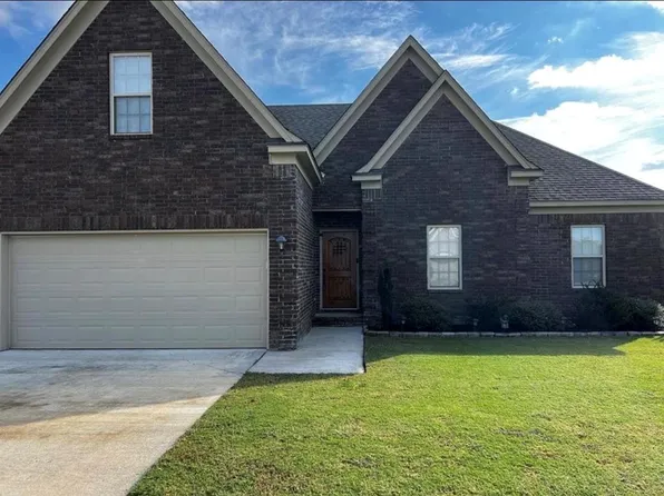 1704 Pine Ridge Dr, West Memphis, AR 72301