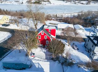 94 King St, Lunenburg, NS B0J 2C0