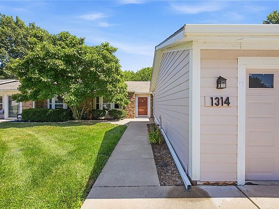 2nd image of 1314 W Jenkins Blvd