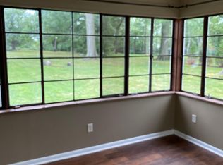 24540 Bryden Rd, Beachwood, OH 44122