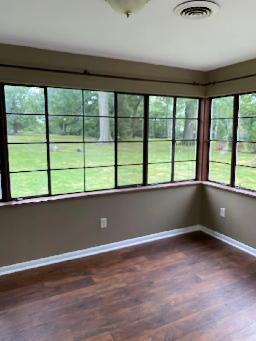 24540 Bryden Rd photo 1