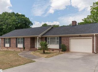 19 Cunningham Rd, Taylors, SC 29687