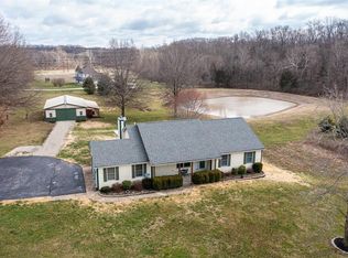 5018 Walnut Grove Dr, Villa Ridge, MO 63089