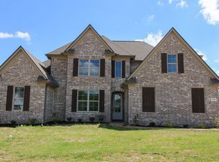 2483 Beauvoir Dr, Hernando, MS 38632