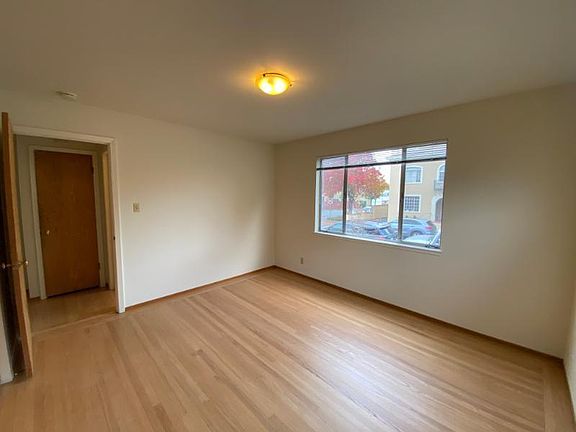4th image of 1141 Laguna Ave Unit 2