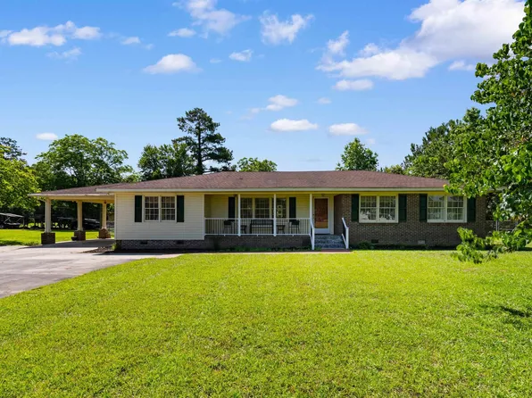 308 Old Stage Rd., Mullins, SC 29574