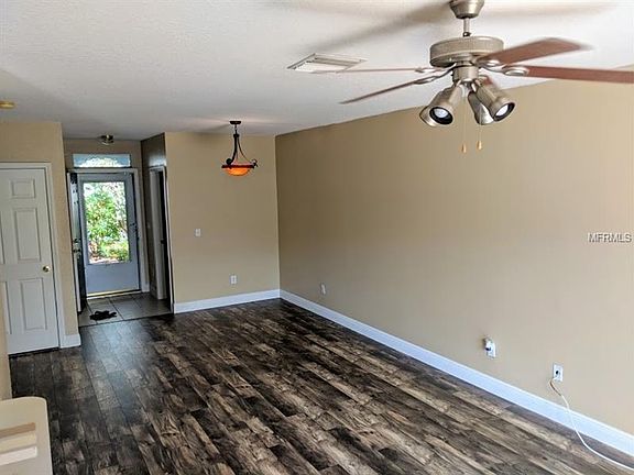 5th image of 9778 Carlsdale Dr