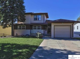 2218 S 46th St, Omaha, NE 68106