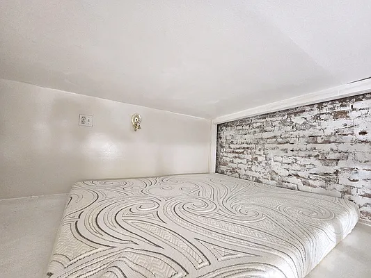 Bedroom, photo 2