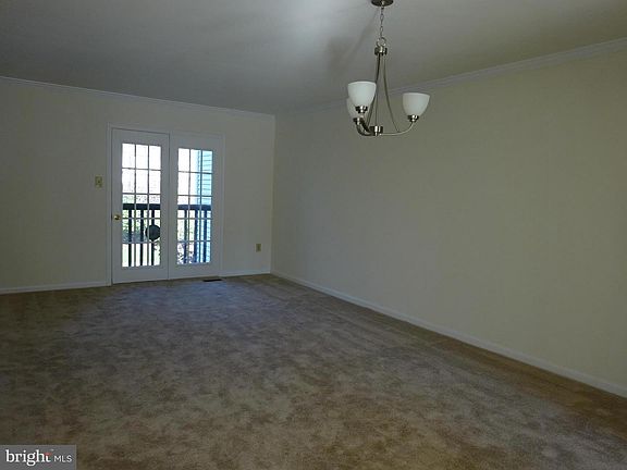 5th image of 3255 Saint Augustine Ct