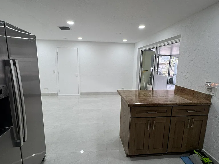 664 Colson Dr — Photo 9