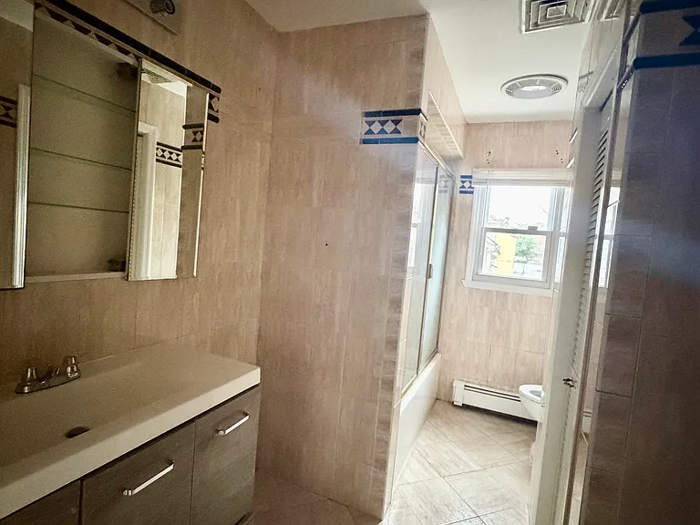 252 Harding Ave #2 — Photo 9
