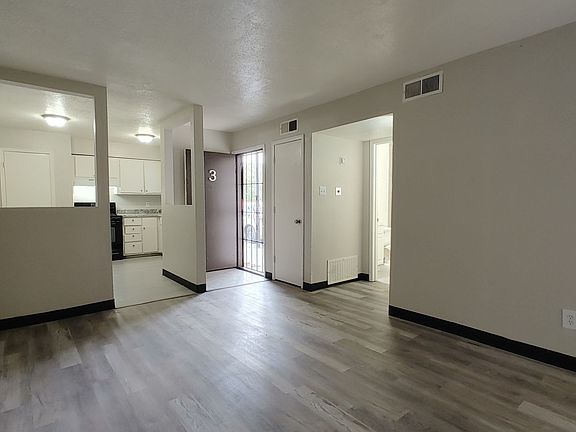 3rd image of 1000 Madeira Dr SE Unit 3