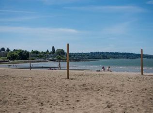 1825 W 8th Ave #105, Vancouver, BC V6J 1V9