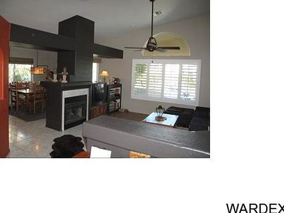 3rd image of 2894 Country Club Plz