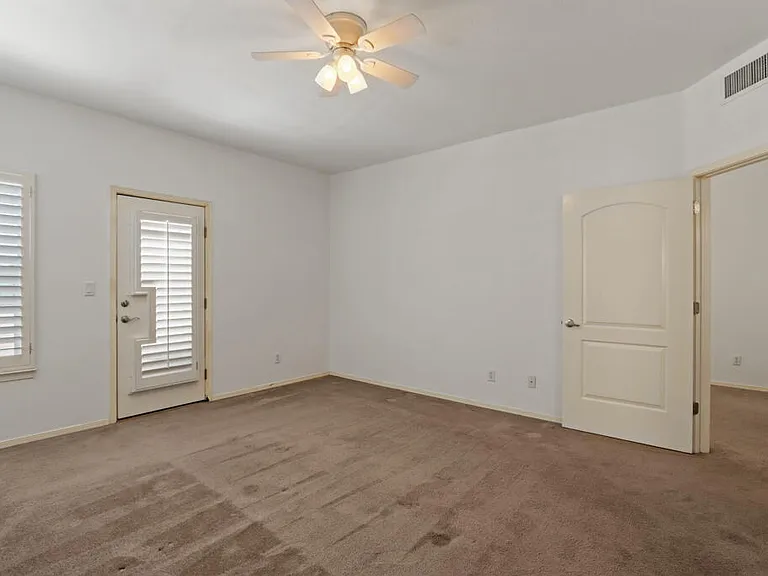 561 Green Village Ct #A — Photo 30