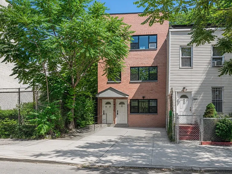 1425 Prospect Pl #2 — Photo 23