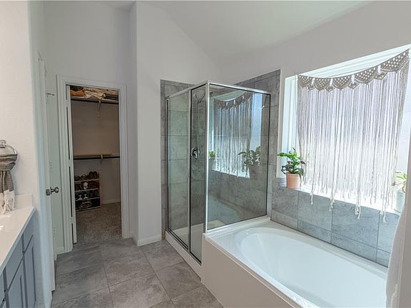 2nd image of 104 Cascia Cir