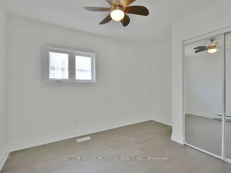 1556 Houston Ave — Photo 35