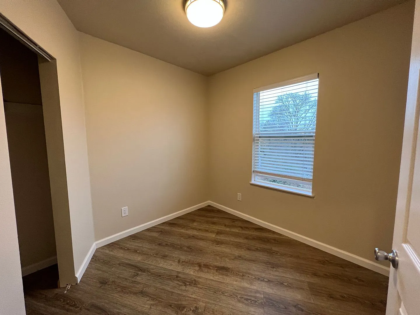 Davis Place Apartments — Photo 2